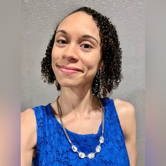 Meet your Posher, Faith - Picture 1 of 16